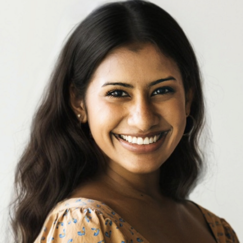 Headshot of Apoorva Vallampati